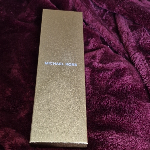 Michael Kors Silver Metallic MK Logo Charm Keychain - Picture 5 of 6